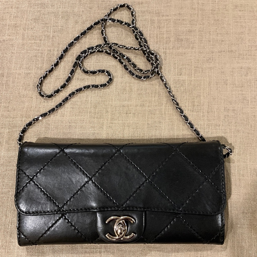 Chanel chain bag